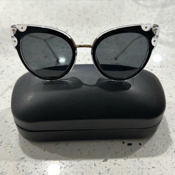 NWT D&G Sunglasses with bk case - Picture 2 of 7